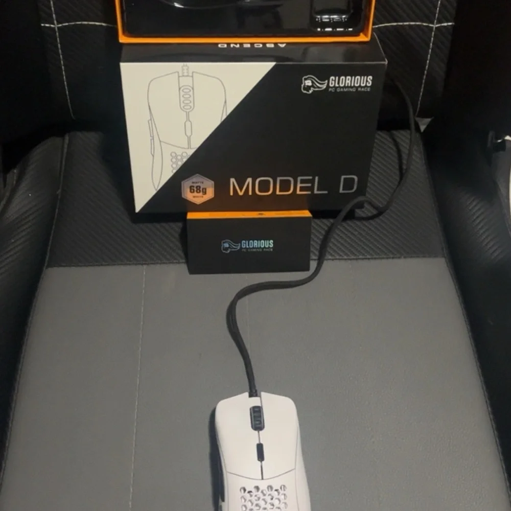 Razor Huntsman mini and Glorious Model D mouse